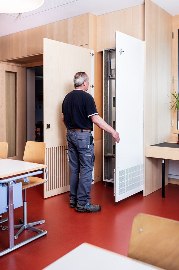 Lüftungsschrank offen