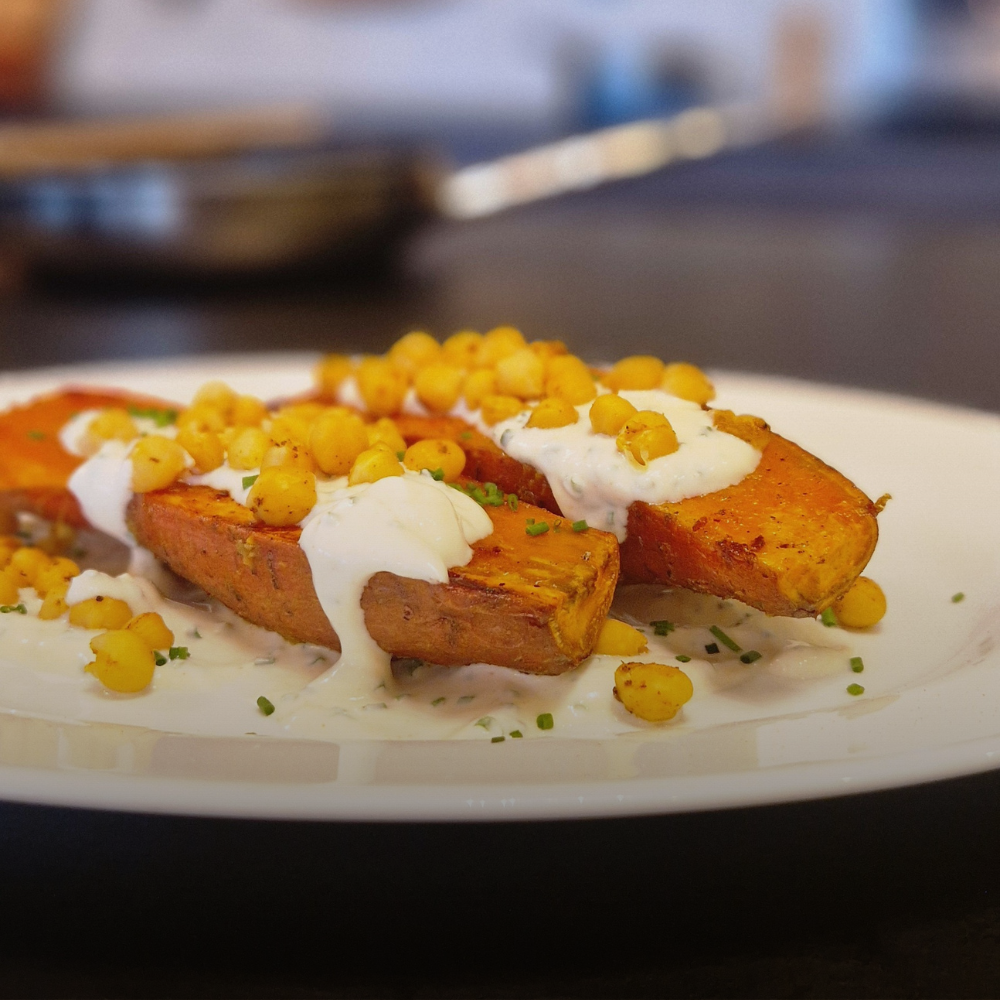 Gebackene Süsskartoffel mit Sauerrahm